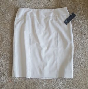 NWT Anne Klein White Pencil Skirt